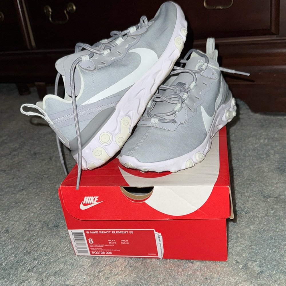 Women’s Nike Element React 55